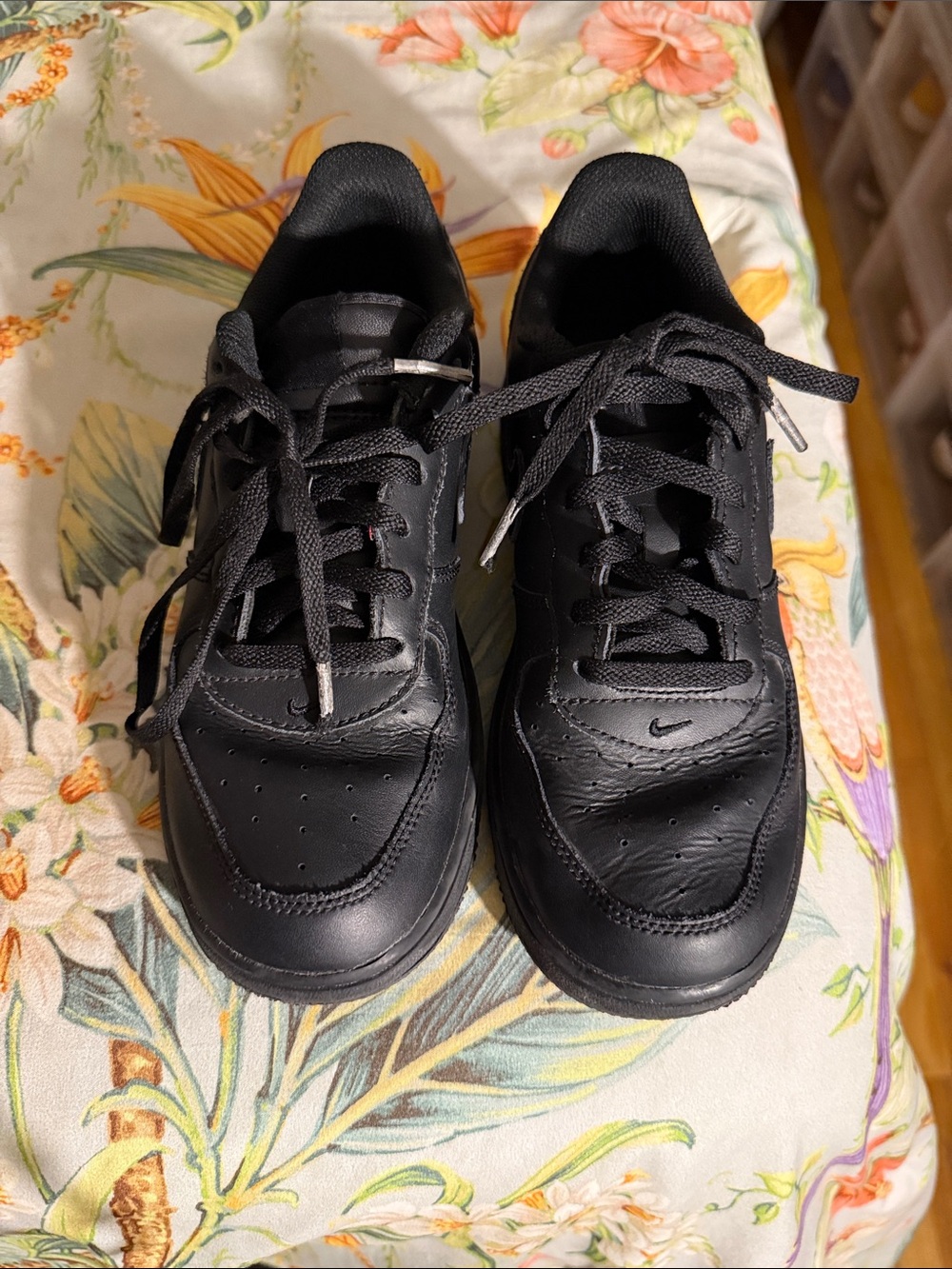 Nike Black Low-Top Leather Sneakers